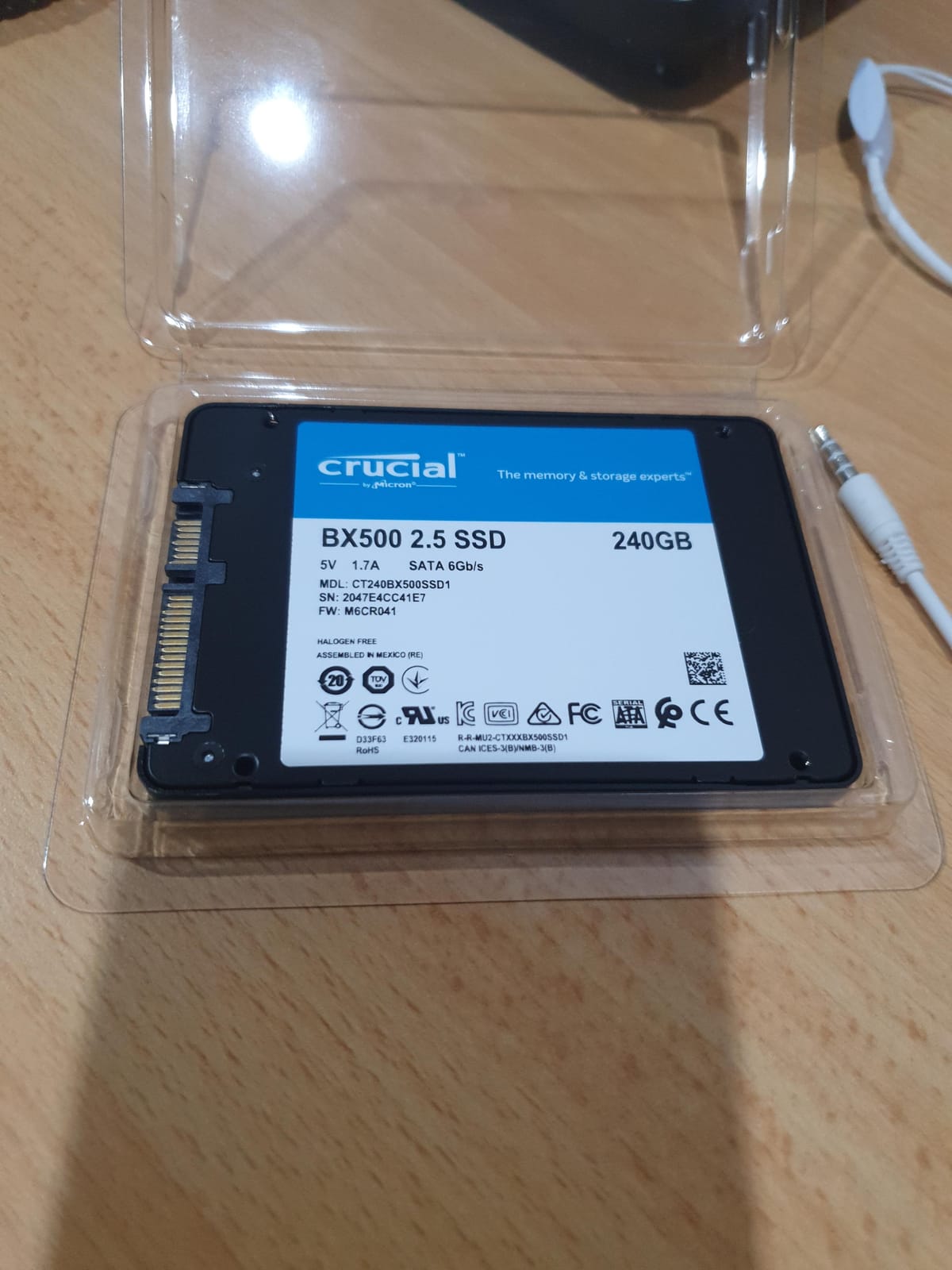 Crucial BX500 240GB 3D NAND SATA 2.5-Inch Internal SSD, up to 540MB/s - CT240BX500SSD1, Solid State Drive | Computer boot and storage upgrade with 540MB/s read speed, 240GB capacity and 2.5-inch SATA interface customer photo 2
