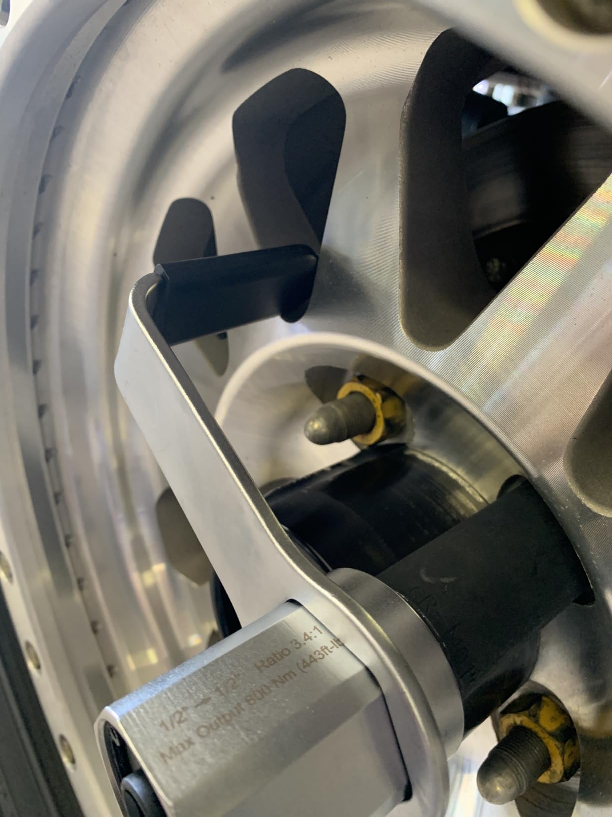FIRSTINFO 3.4:1 Compact Torque Multiplier Wrench 600 Nm (443 ft-lbs) customer photo 2