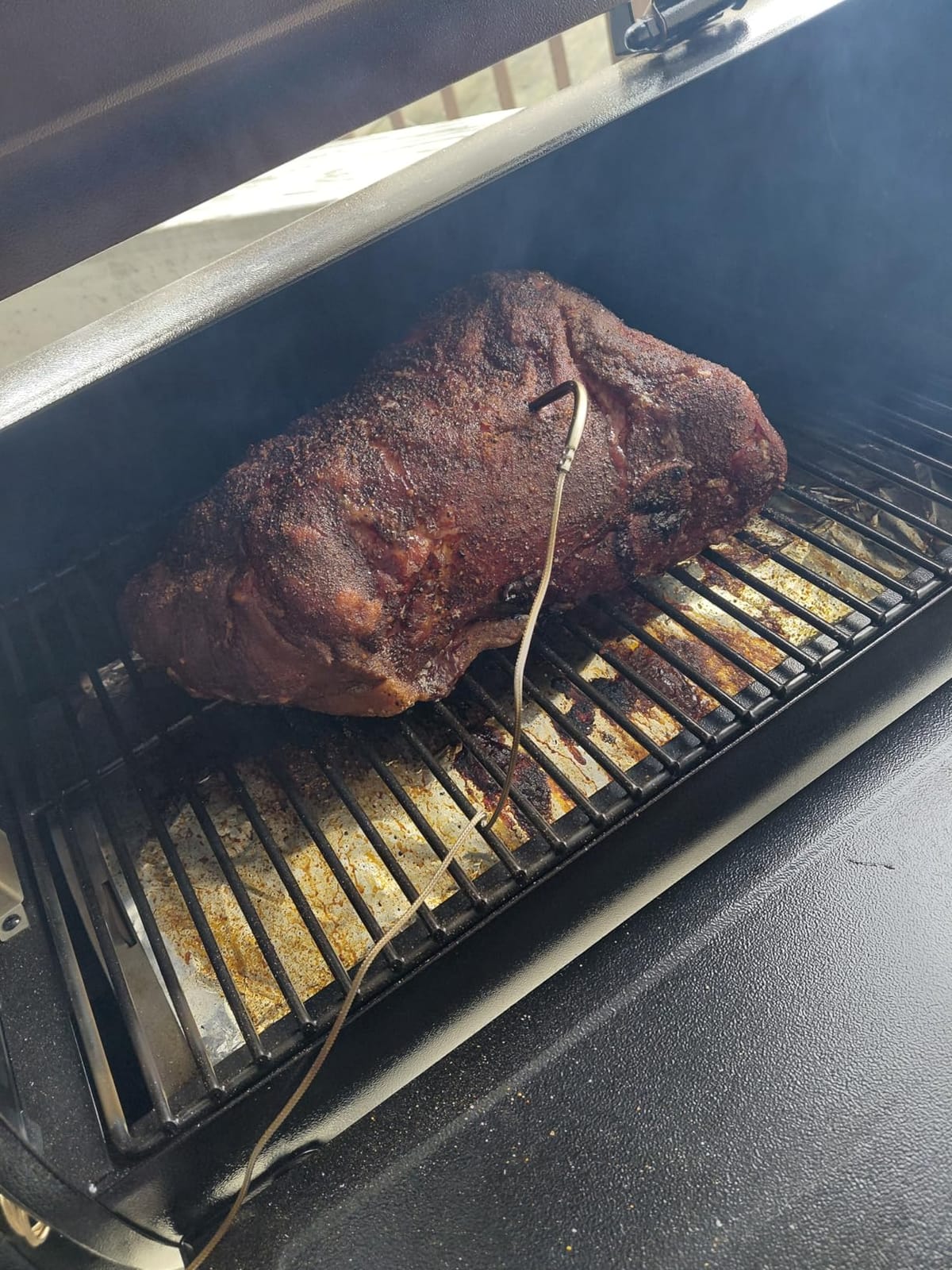 Z GRILLS Wood Pellet Smoker Grill, 8 in 1 BBQ Grill with Auto Temperature Control, 697 sq in Cooking Area for Backyard, Patio and Outdoor Cooking, 7002E, Sliver customer photo 2