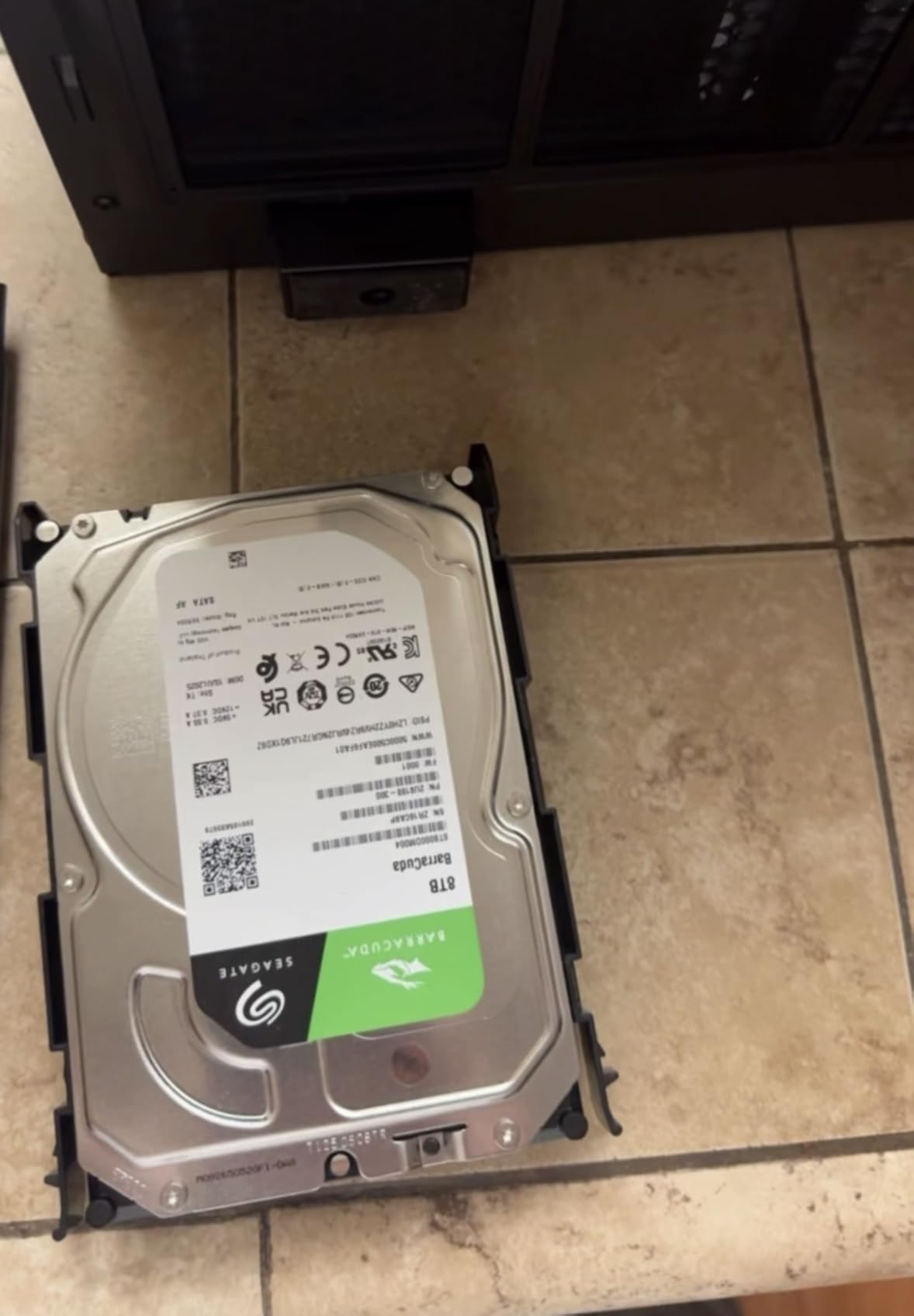 Seagate 8TB BarraCuda Internal Hard Drive | SATA 6 Gb/s (ST8000DM004) customer photo 1