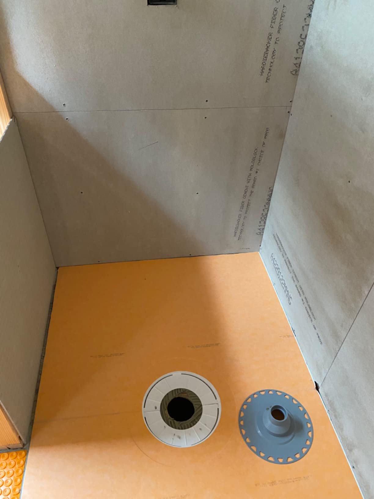 Schluter Systems KST1220/1830 Kerdi Center Outlet Shower Tray 48