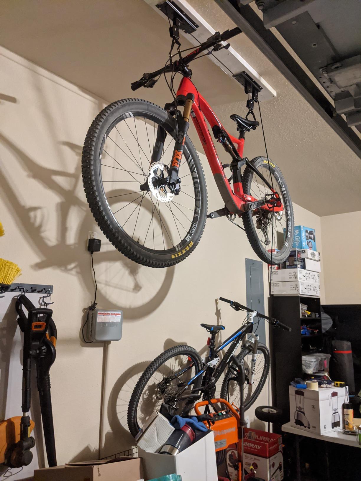 Bike Lift Hoist for Garage Ceiling, Heavy Duty Ceiling Mountain Bicycle Hanger Pulley Rack 100 lb Capacity customer photo 1