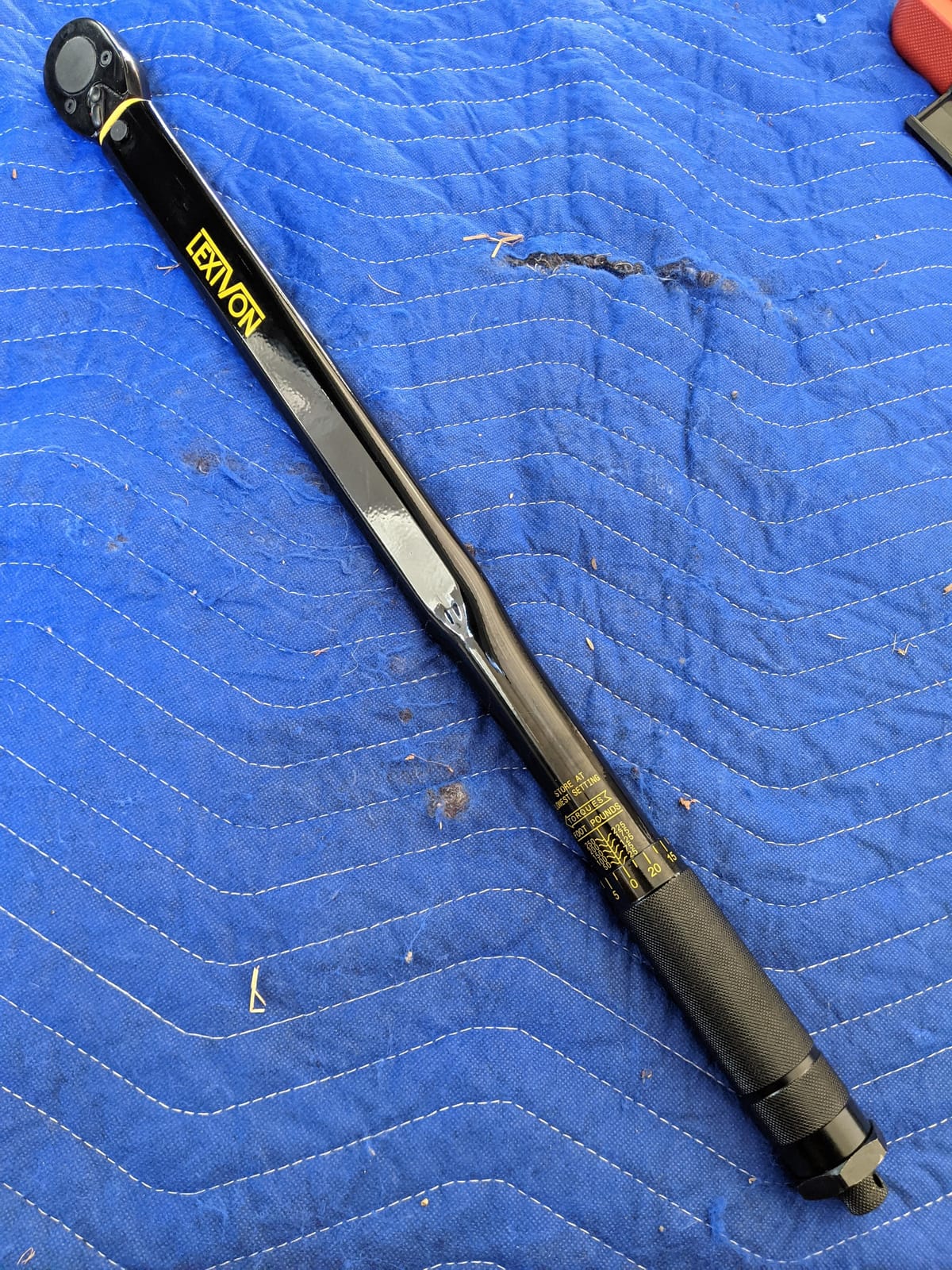 LEXIVON 1/2-Inch Drive Click Torque Wrench 25-250 Ft-Lb/33.9-338.9 Nm (LX-184) customer photo 1
