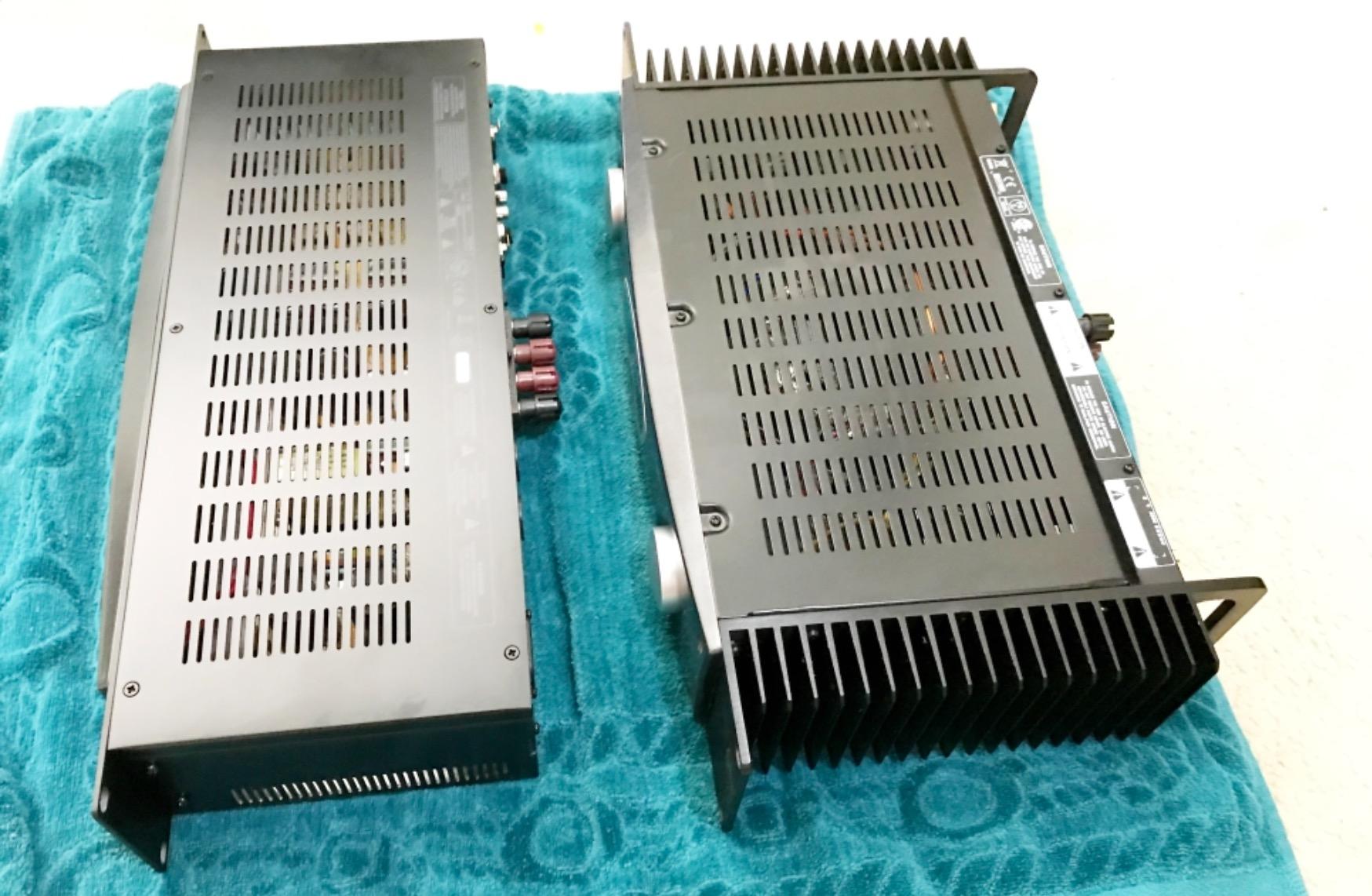 Behringer A800 Professional 800 Watt Reference-Class Power Amplifier customer photo 2