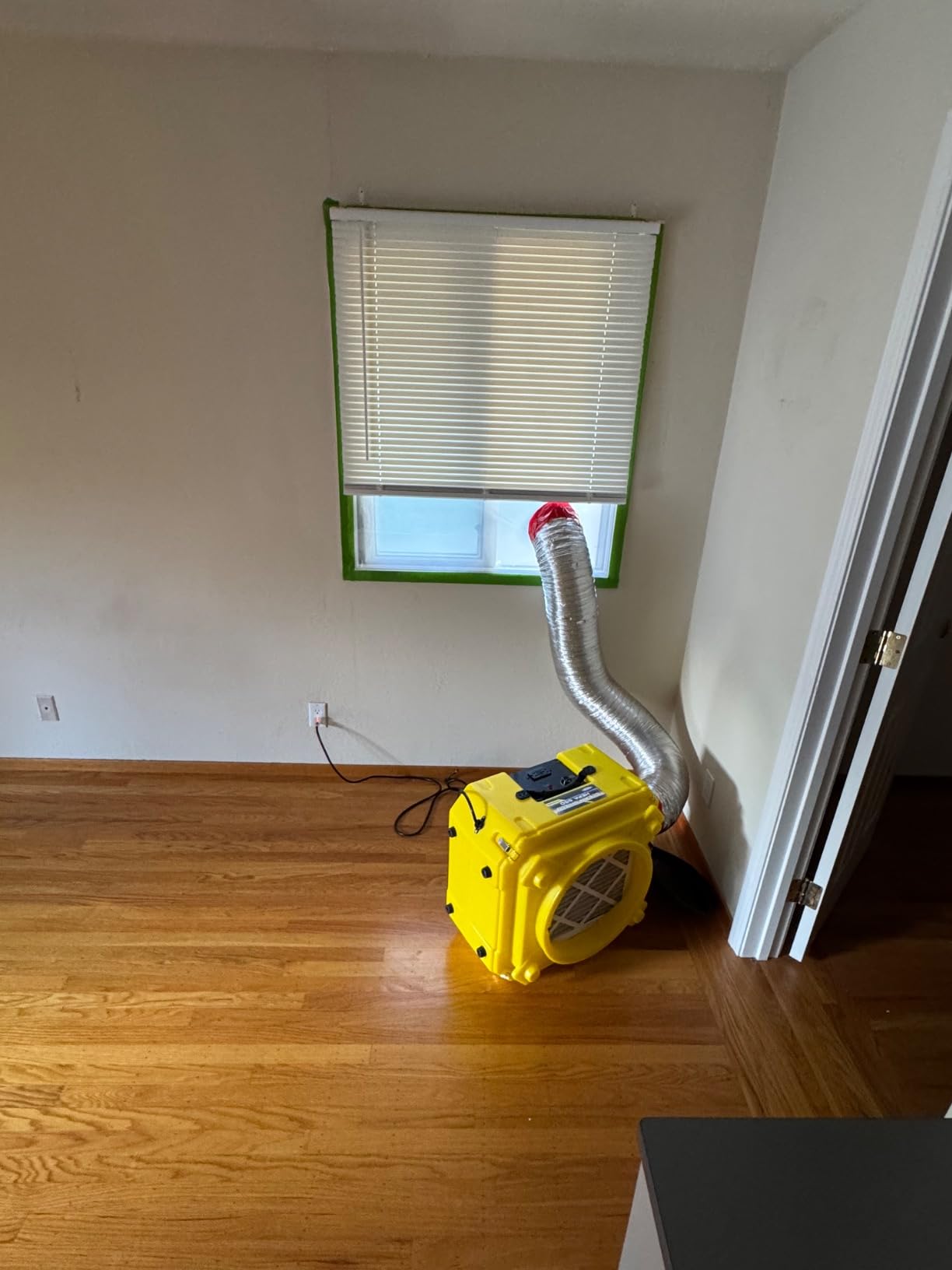 ALORAIR Air Scrubber with 3 Stage Filtration, Stackable Negative Air Machine for Industrial and Commercial Use, Heavy Duty Air Cleaner with MERV-10 Filter, HEPA/Activated carbon Filter, Yellow customer photo 2