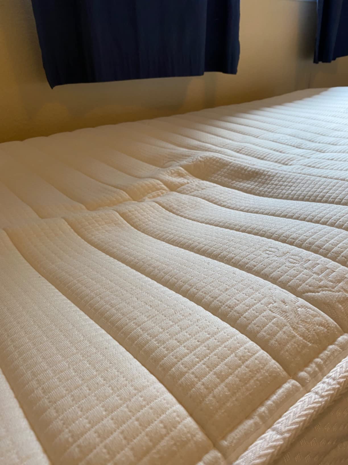 Queen Mattress,10 Inch Hybrid Mattress in a Box with Gel Memory Foam Mattress, Natural Latex Mattress Individually Wrapped Pocket Coils Innerspring Mattress, Pressure Relief, Back Pain Relief customer photo 2