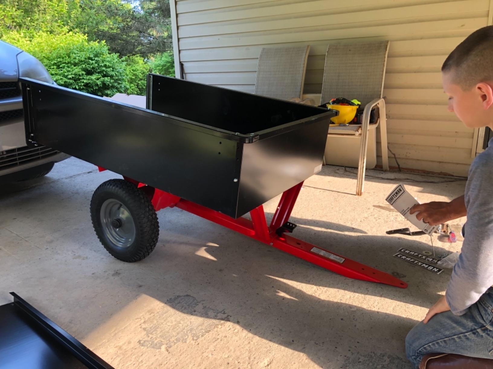 CRAFTSMAN, CMXGZBF7124355, 750-lb Capacity Steel Tow Behind Dump Cart, 12 Cubic Feet Capacity, Removable Tailgate - Garden Utility Trailer, 16” x 4” Pneumatic Tires customer photo 1