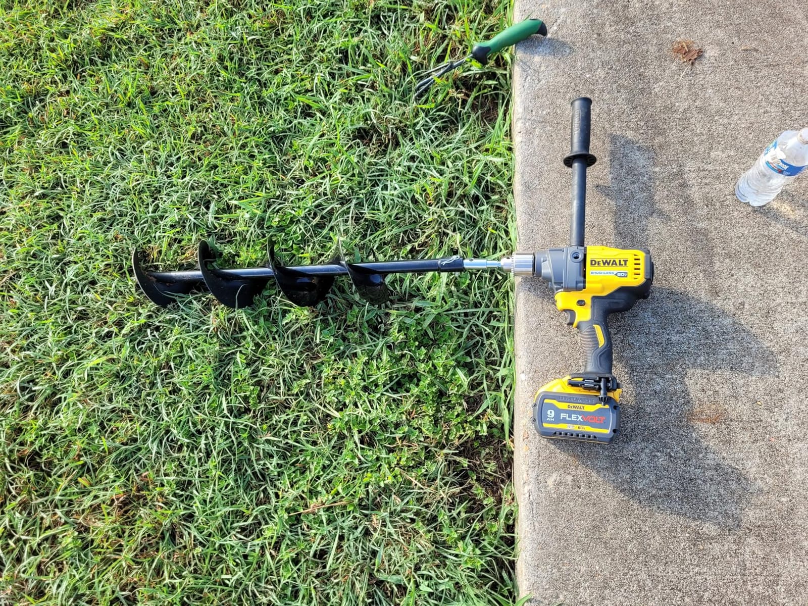 DEWALT FLEXVOLT 60V MAX* Cordless Drill For Concrete Mixing, E-Clutch System, Tool Only (DCD130B) customer photo 2