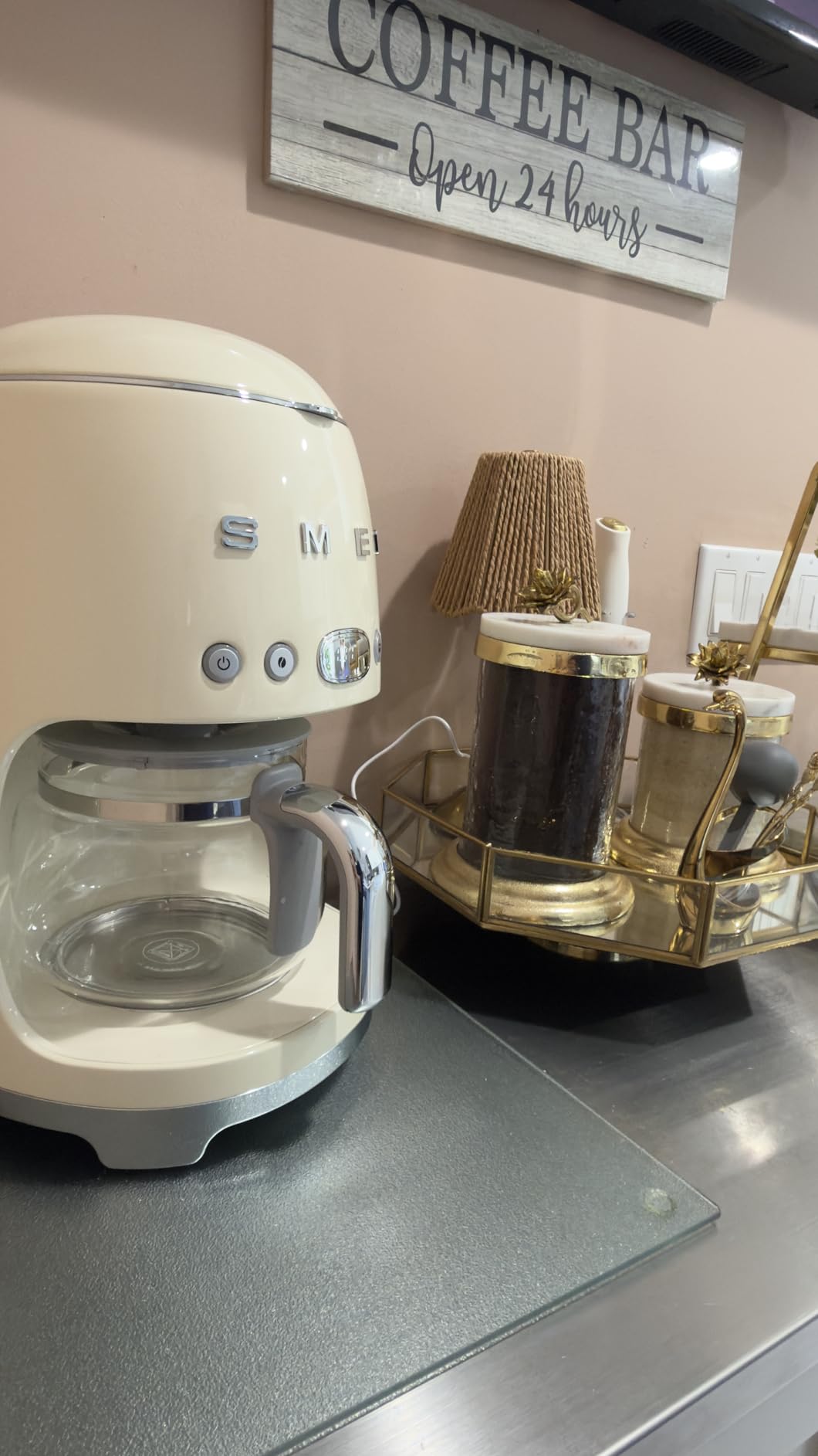 Smeg 50's Retro Style Aesthetic Drip Coffee Machine with 10 Cup Glass Carafe, Auto Start Feature, Keep Warm Plate, and Two Coffee Strength Settings (Black) customer photo 2