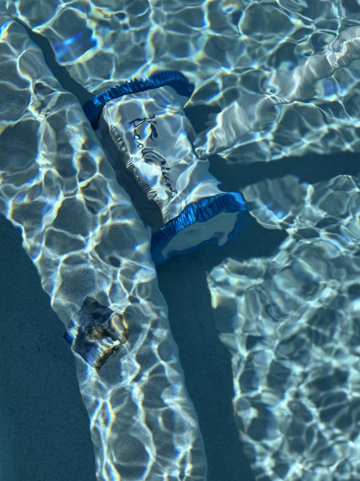 Hayward Poolvergnuegen Suction Pool Cleaner (2 Wheel) Pools up to 16 x 32ft customer photo 1