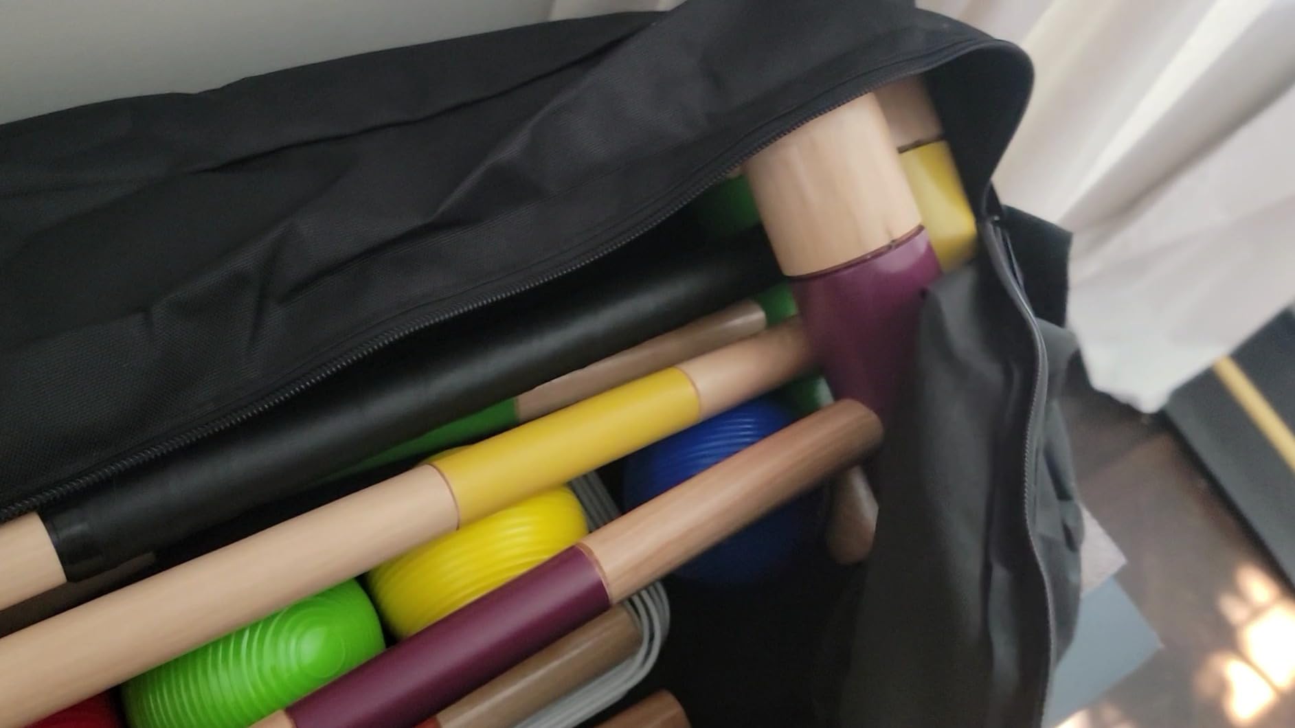 Amazon Basics Six Player Croquet Set with Wooden Mallets and Carry Case, Portable Party Game, Black customer photo 1