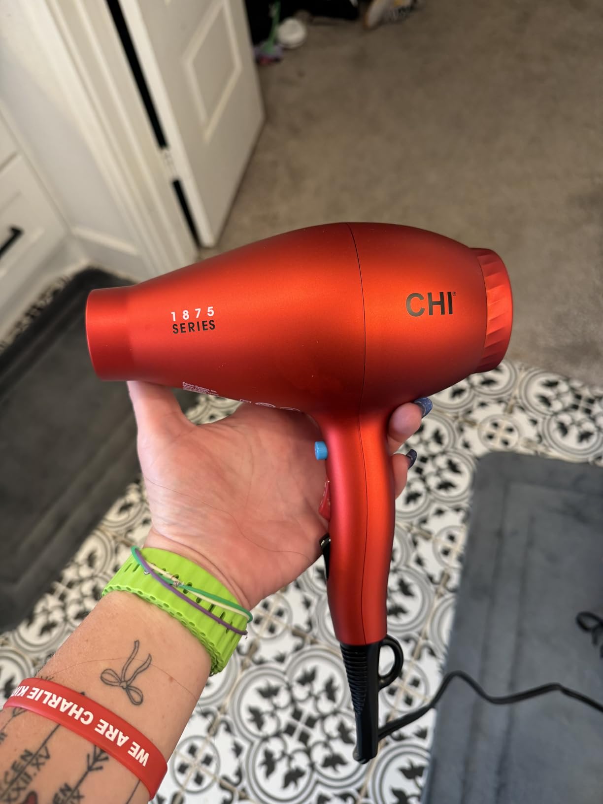 CHI 1875 Series Professional Ionic Hair Dryer with Ceramic Technology, 1875W Fast Drying Blow Dryer, Frizz Reduction & Shine, 3 Heat/2 Speed, Diffuser & Concentrator Attachments customer photo 2