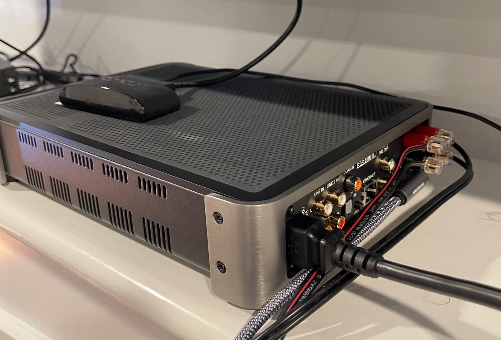 Elac DS-A101-G - Discovery Amplifier with Wi-Fi - Grey customer photo 2