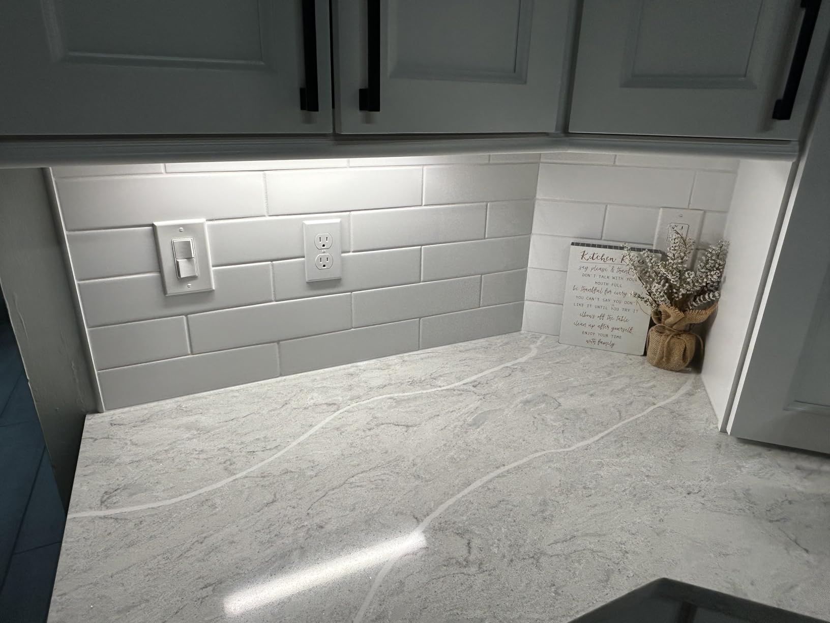 UltraPro 24 Inch Hardwired Under Cabinet Light, Dimmable 908 Lumens customer photo 1