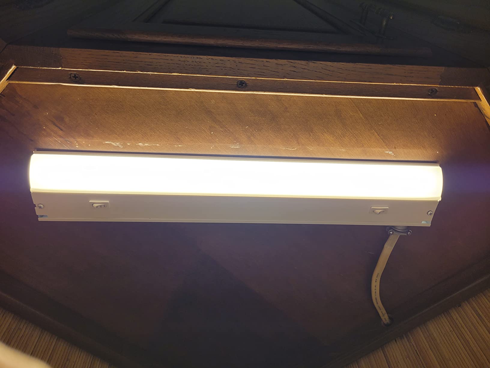 UltraPro 24 Inch Hardwired Under Cabinet Light, Dimmable 908 Lumens customer photo 2