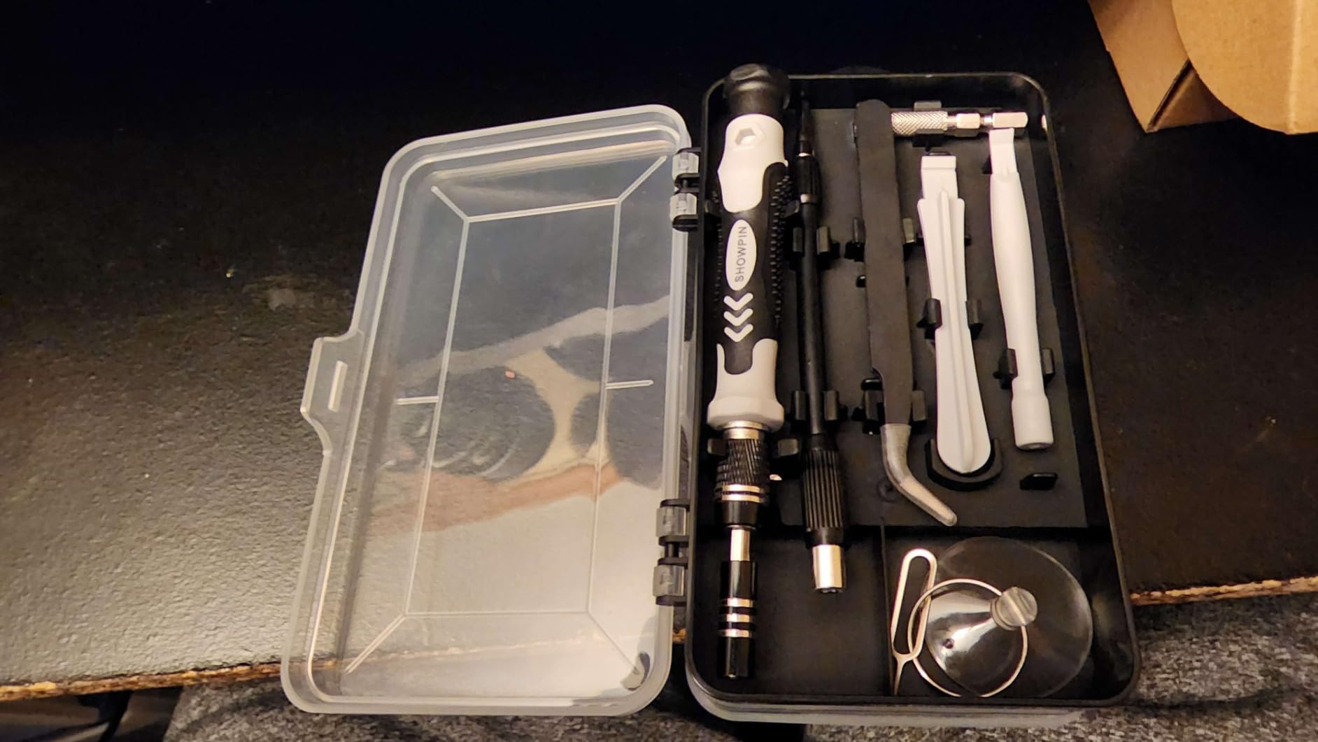 SHOWPIN Precision Computer Screwdriver Kit: 122PCS Laptop Screwdriver Sets customer photo 2