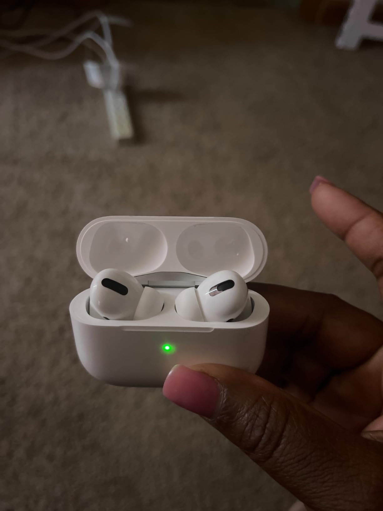 Apple AirPods Pro - 1st Gen (Renewed) customer photo 2