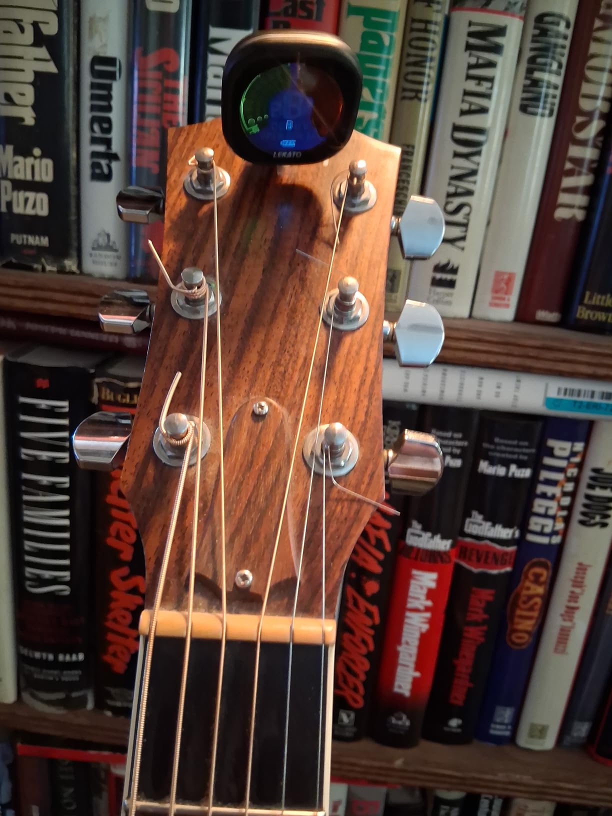 LEKATO Guitar Tuner Rechargeable, Tuner Clip On for Guitar, Bass, Chromatic, Ukulele,Violin Tuner, Fast Accuratie Tuning, Super Bright Display to Read, for Professional/Beginners customer photo 1