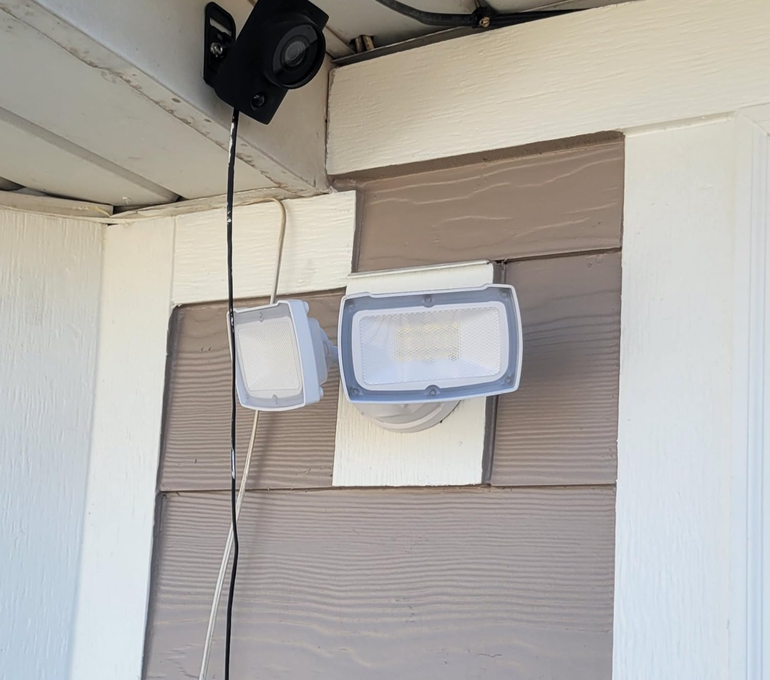 LEPOWER 28W Flood Lights Outdoor - 3000LM Brightness LED Security Lights customer photo 2