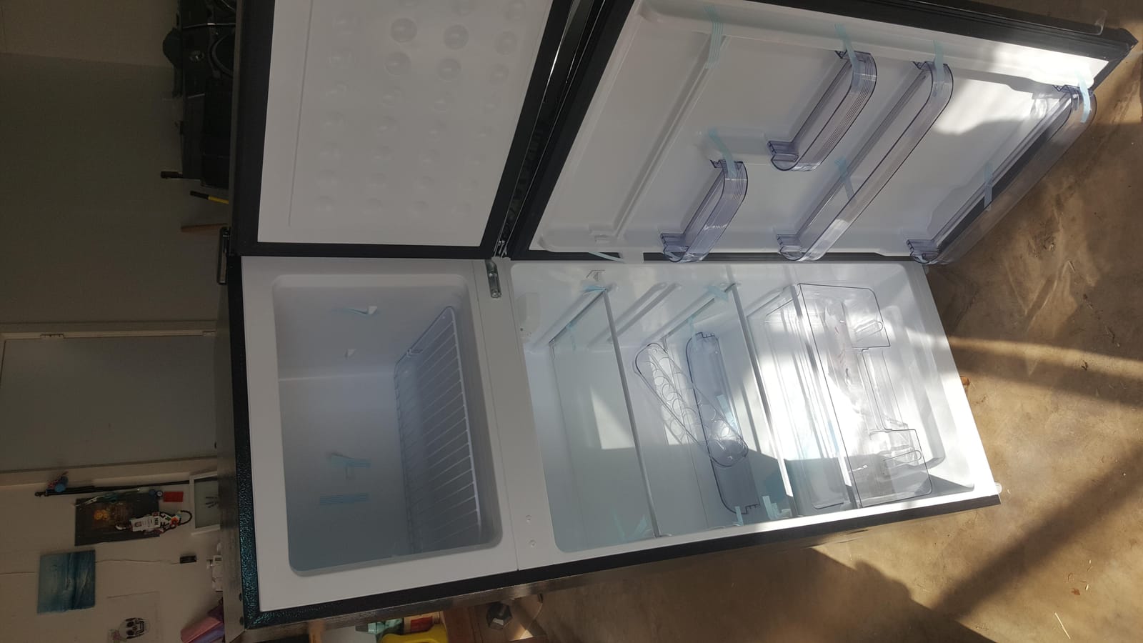 Hamilton Beach HBFR786BLACK6COM 2 Door Apartment Size Refrigerator with Freezer, 7.5 cu. ft, Retro Black customer photo 1