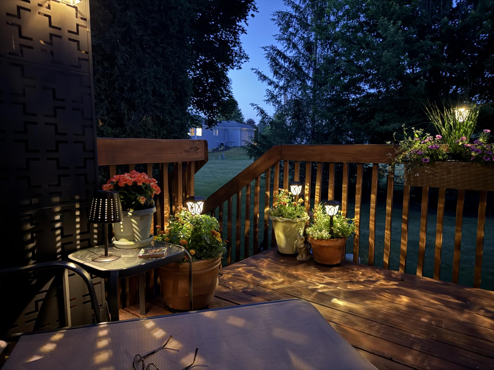 GIGALUMI 6 Pack Solar Lights Outdoor Waterproof, LED Solar Garden Lights customer photo 1
