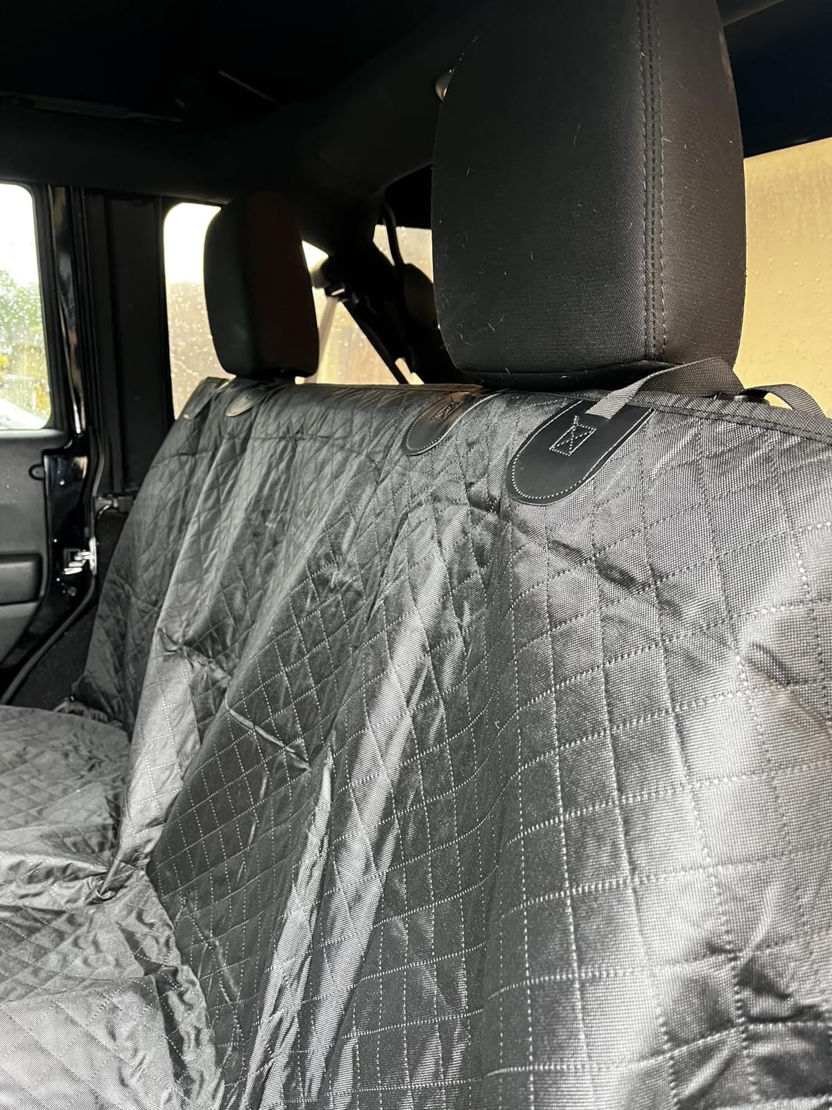 Vailge Dog Car Seat Cover for Back Seat, 100% Waterproof Back Seat Pet Cover for Dogs with Mesh Window, Scratch Prevent Antinslip Dog Hammock for Car customer photo 2