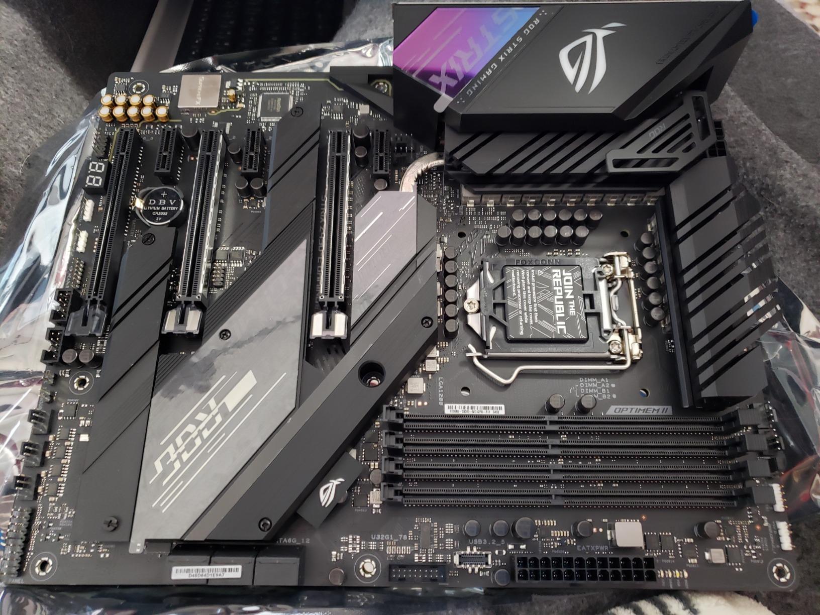 ASUS ROG Strix Z490-E Gaming Z490- WiFi 6, LGA 1200 (Intel 10th Gen) ATX Gaming Motherboard, 14+2 Power Stages, DDR4 4600, Intel 2.5 Gb Ethernet customer photo 1