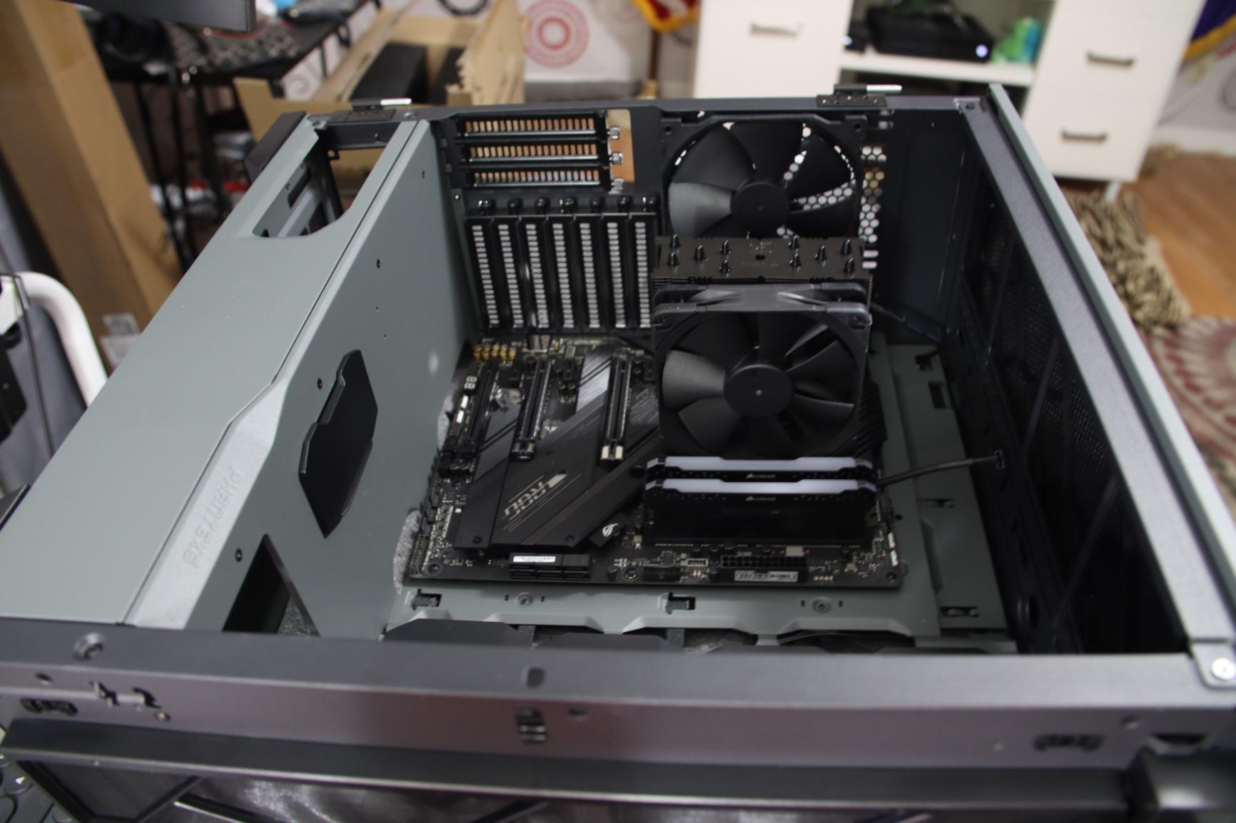 ASUS ROG Strix Z490-E Gaming Z490- WiFi 6, LGA 1200 (Intel 10th Gen) ATX Gaming Motherboard, 14+2 Power Stages, DDR4 4600, Intel 2.5 Gb Ethernet customer photo 2
