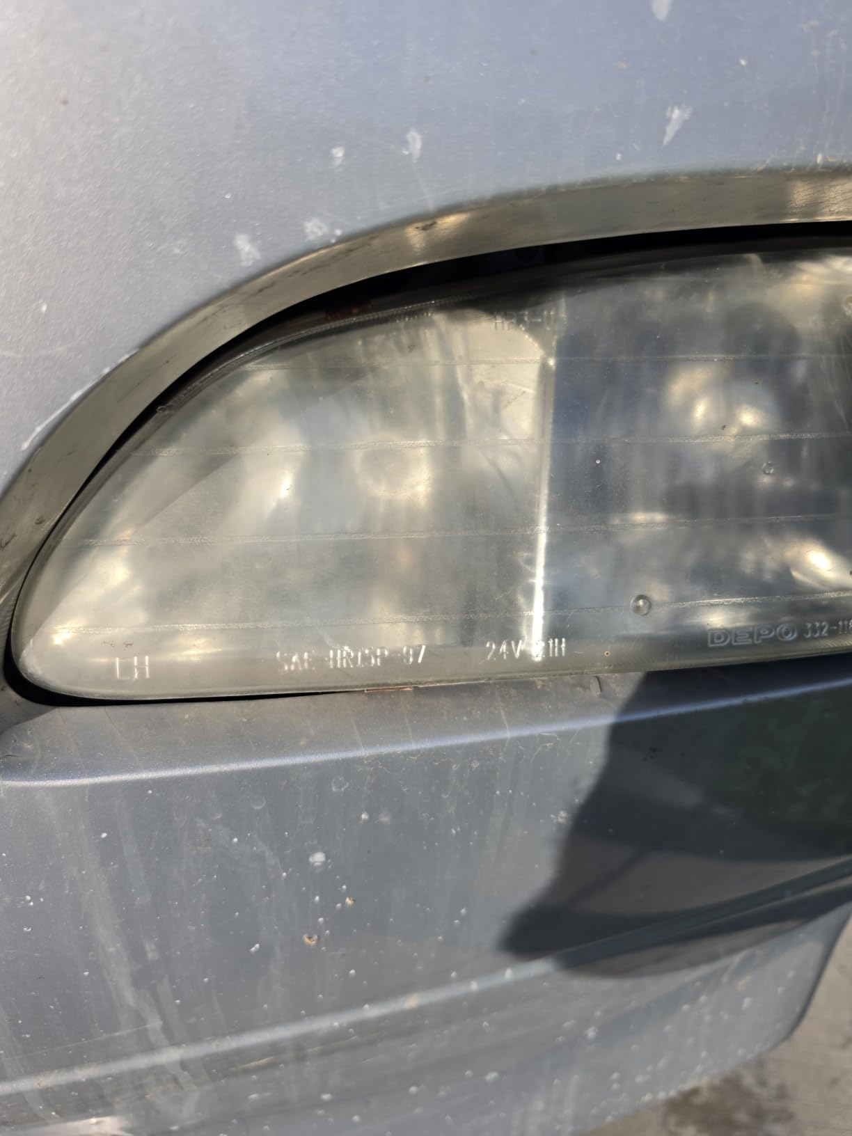 3M Ultra Headlight Restoration Kit, Contains Masking Tape, Light Sanding Discs, Wax Protectant and More, Use on Plastic Lenses Headlights, Taillights and More, Easy Heavy-Duty Restoration (39195) customer photo 1