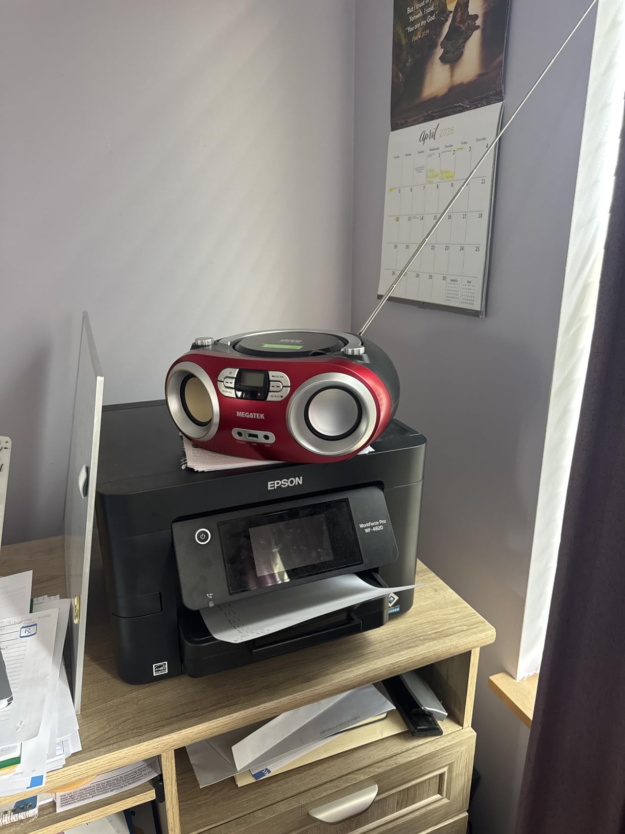 MEGATEK Portable CD Player Boombox with Bluetooth & FM Radio – Black customer photo 1