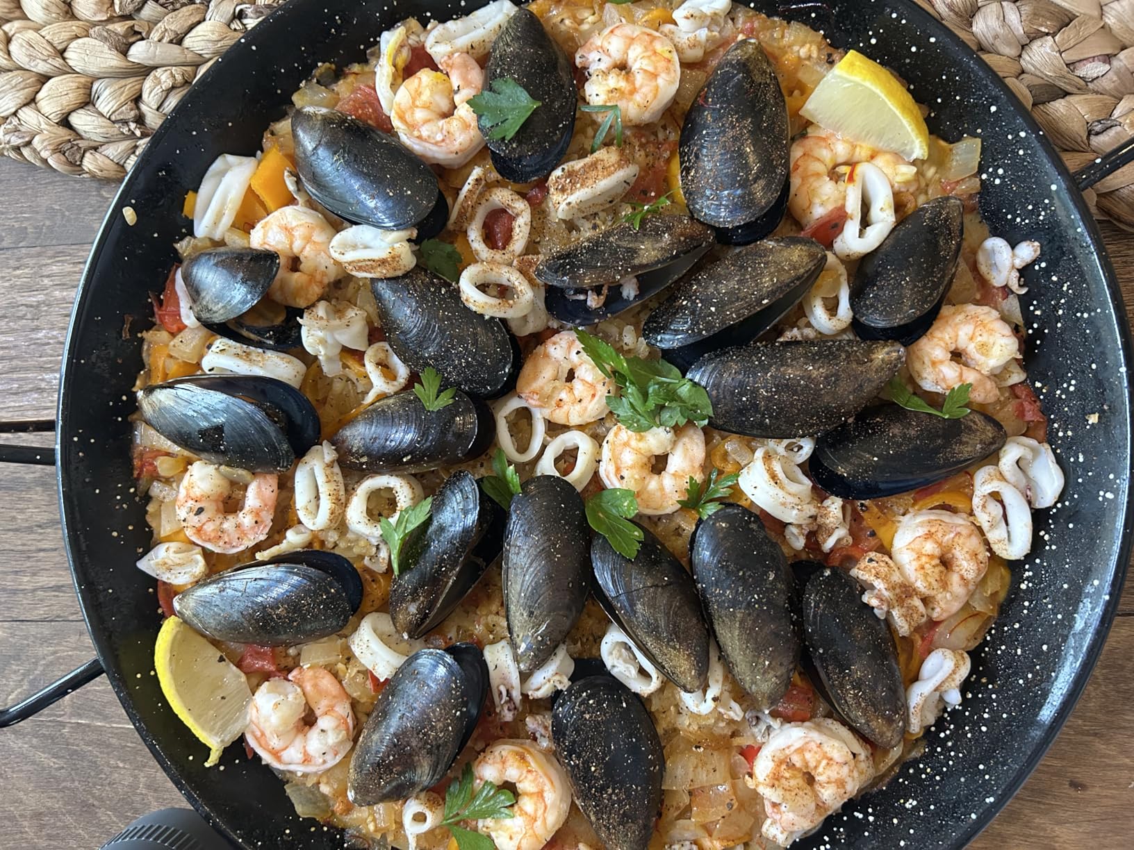 Machika Enamel Paella Pan | Paella Pan | Skillet for Paella and Rice Recipes | Perfect for Indoor & Outdoors | Easy Cleaning | Rust Proof Coating | 4 Servings | 12 inches | customer photo 1