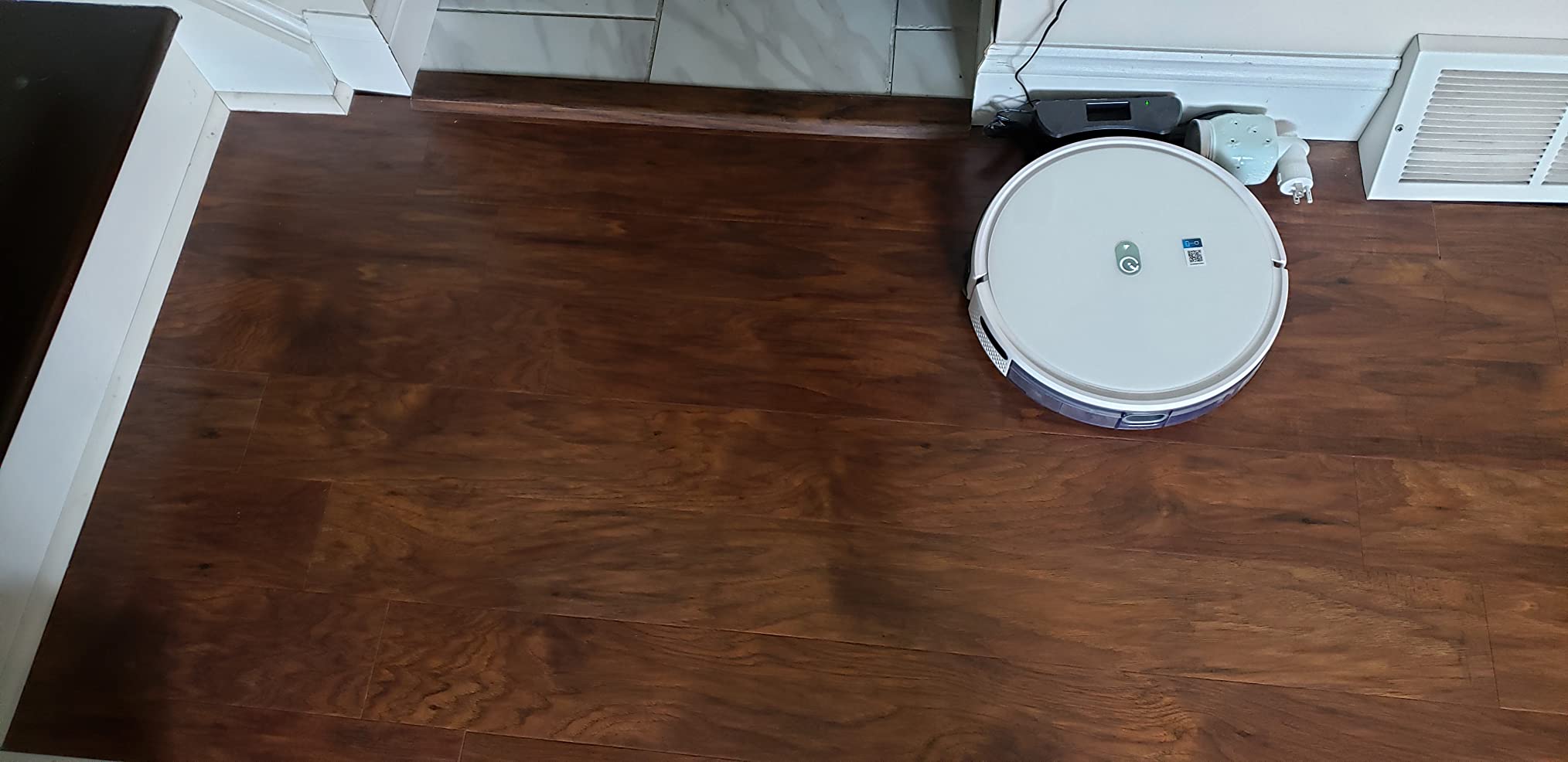 Yeedi k650 Robot Vacuum, with 2000Pa Wi-Fi Robotic Vacuum Cleaner with The 800ML Biggest Dustbin and Tangle-Free Brush, 3 Modes, Self-Charging, Compatible with Boundary Strips customer photo 2