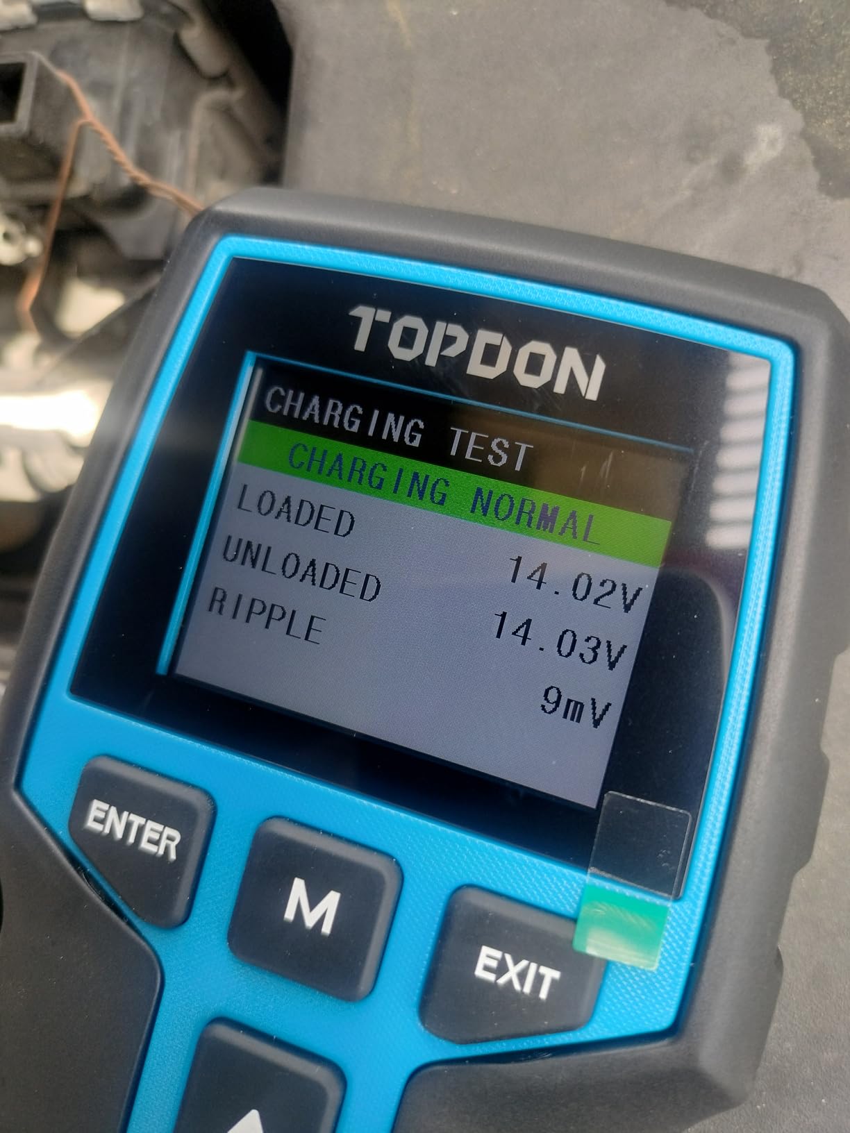 TOPDON BT200 Car Battery Tester, 12V/24V, 100-2000 CCA Load Tester | Battery and Alternator Tester for Cranking and Charging Systems, Auto Battery Analyzer for Cars, Trucks, SUVs, ATVs and Boats customer photo 1