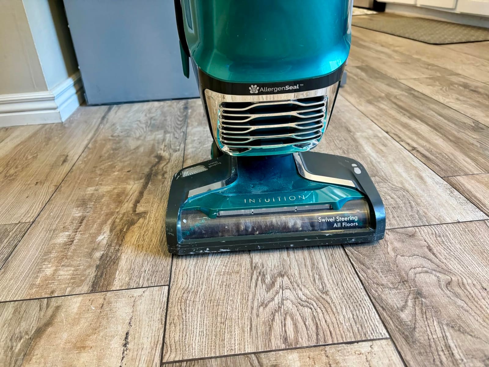 Kenmore Intuition Bagged Upright Vacuum Lift-Up Carpet Cleaner customer photo 2