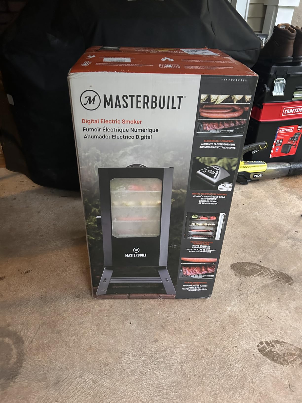 Masterbuilt® 30-inch Digital Electric Vertical BBQ Smoker with Leg Kit, Side Wood Chip Loader and 710 Cooking Square Inches in Black, Model MB20070421 customer photo 1