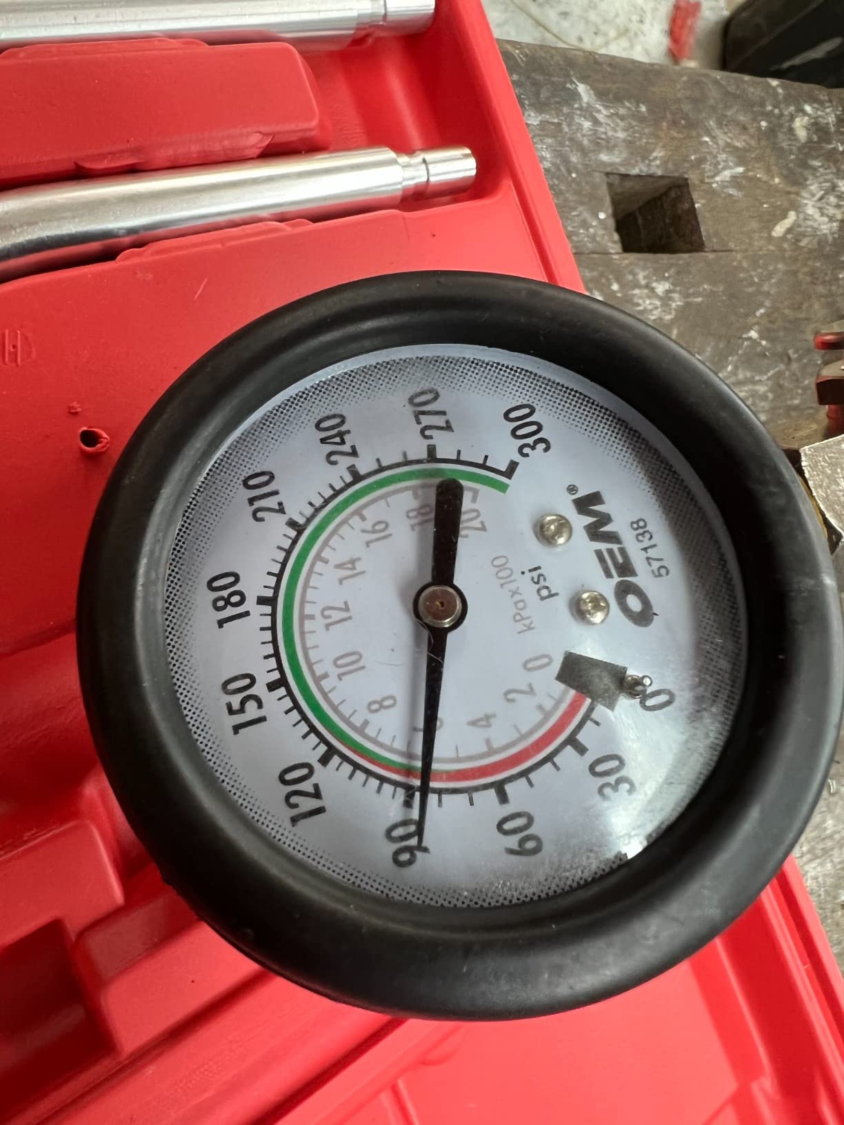 OMT 8pc Petrol Engine Cylinder Pressure Test Kit with 300 PSI Dual Gauge customer photo 2