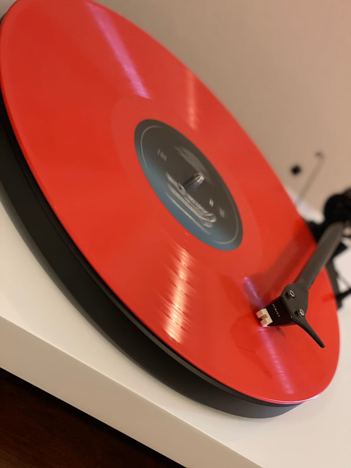 Pro-Ject Debut Carbon EVO Wired Turntable with Sumiko Rainier Cartridge (Black) customer photo 2