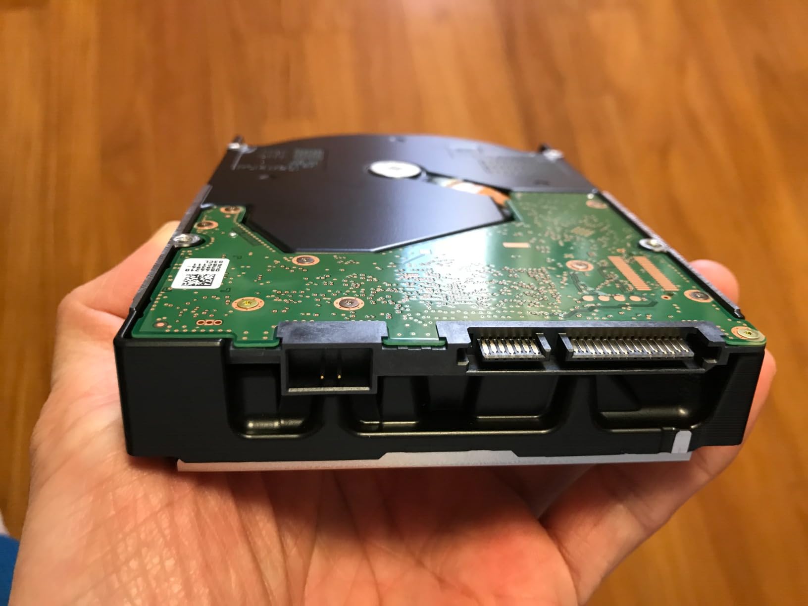 Western Digital WUH721816ALE6L4 3.5