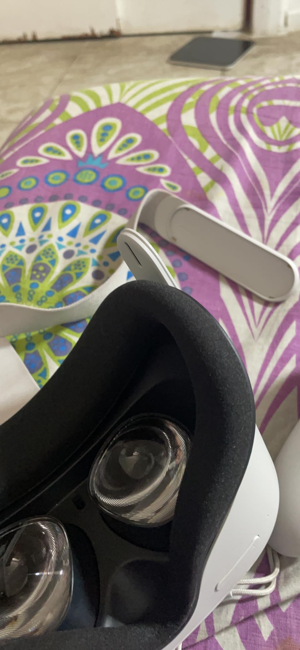 Oculus Quest 2 — Advanced All-in-One Virtual Reality Headset — 64 GB (UK Model) customer photo 2