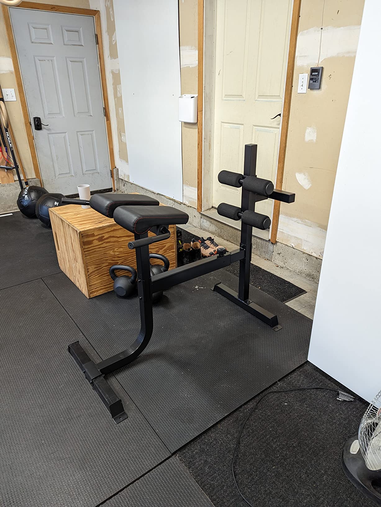 Cap Strength Roman Chair – Adjustable Back Extension Bench for Core & Glute Workouts, Heavy-Duty 300 LB Capacity - Black and Gray Options customer photo 1