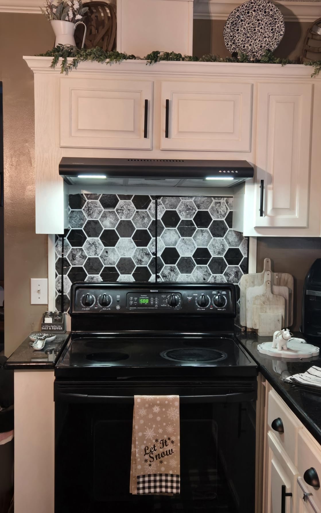 CIARRA Black Range Hood 30 inch Under Cabinet Ductless Range Hood Vent for Kitchen with Anti-fingerprint Design, 3 Speed Exhaust Fan customer photo 1