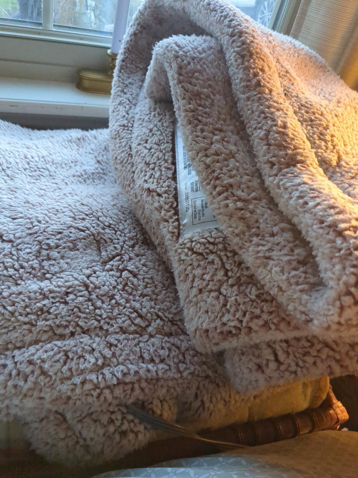 Westinghouse Electric Blanket Heated Throw, 6 Heat Settings, Grey customer photo 2