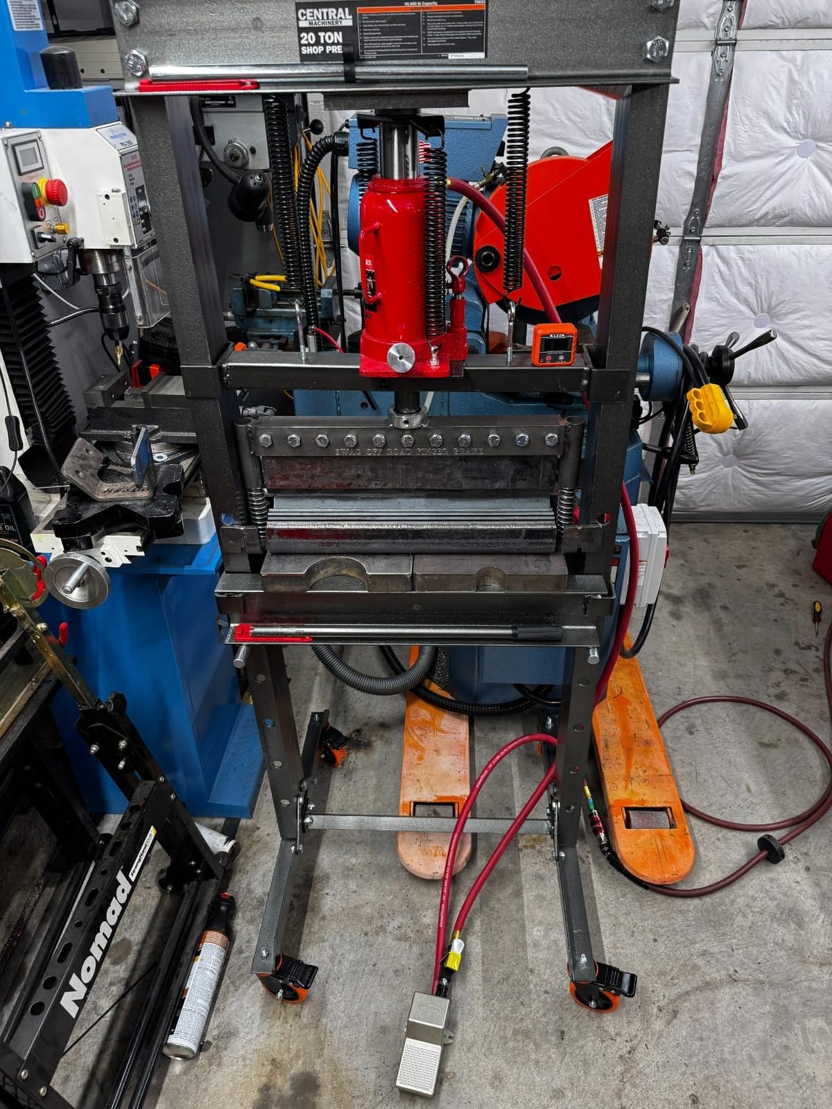 SPECSTAR Pneumatic Air Hydraulic Bottle Jack with Manual Hand Pump 20 Ton customer photo 1