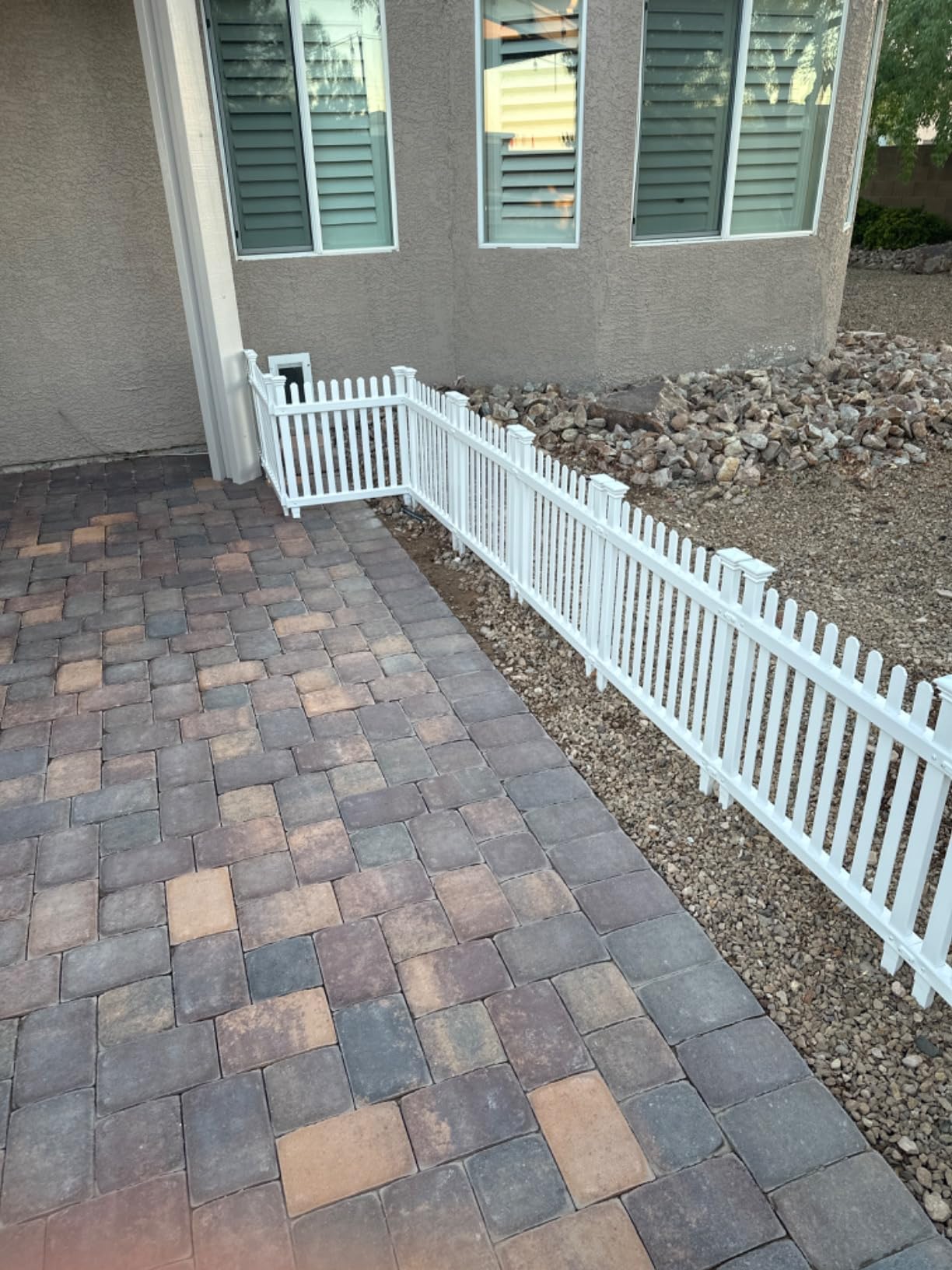 Zippity Roger Rabbit Garden Fence, White Vinyl DIY No Dig Kit customer photo 1