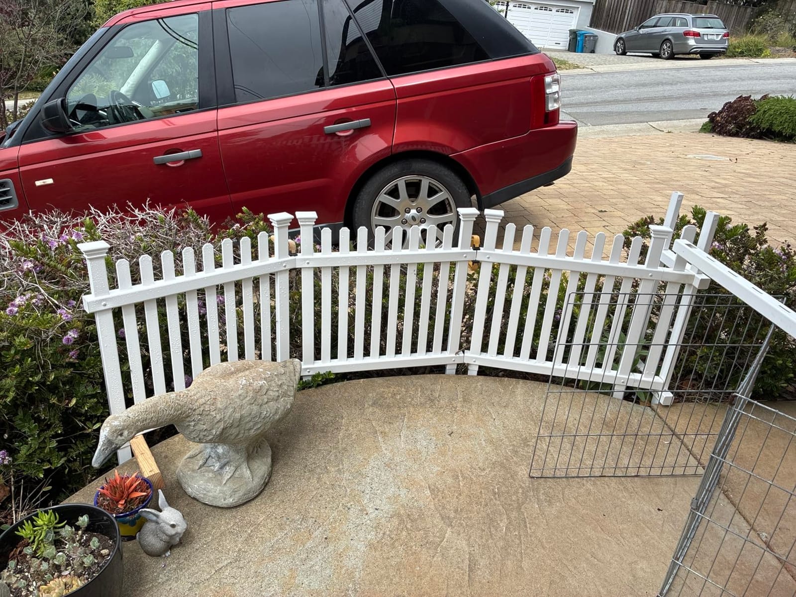 Zippity Roger Rabbit Garden Fence, White Vinyl DIY No Dig Kit customer photo 2