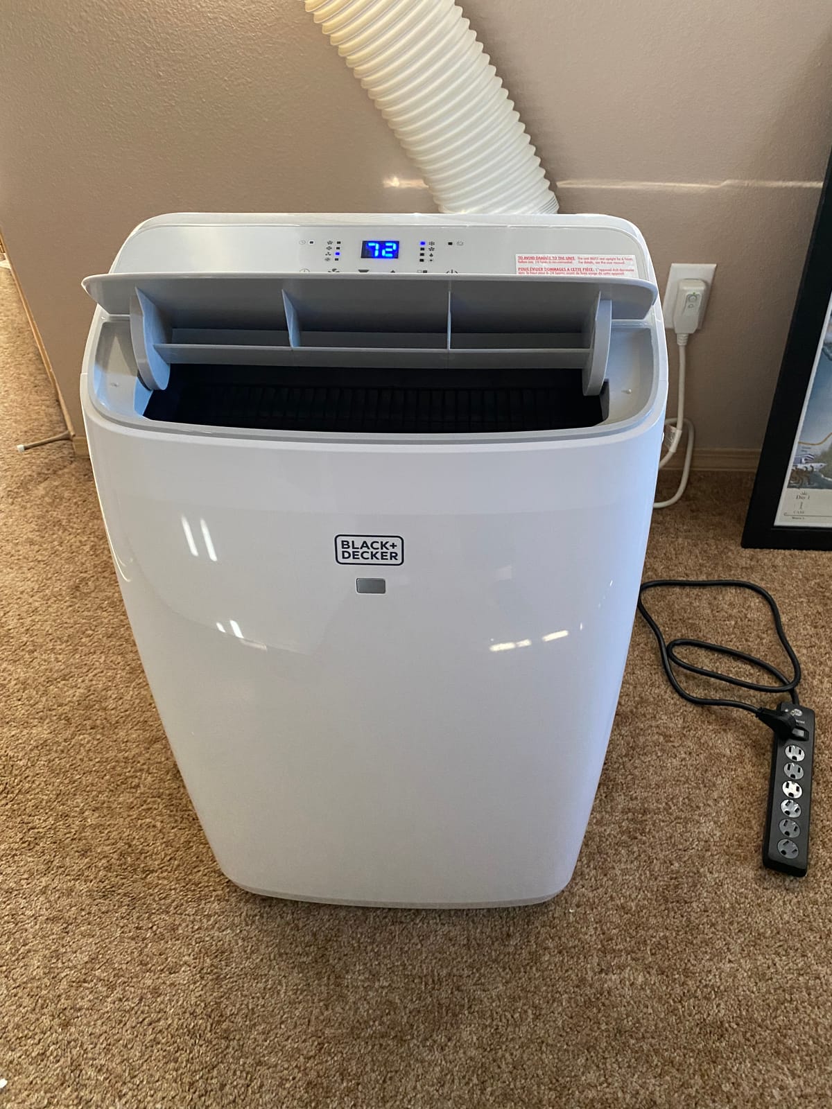 BLACK+DECKER Portable Air Conditioner with Heat, 14,000 BTU with 12,000 BTU Heating for Rooms Up To 700 Sq. Ft., Portable AC with Follow Me Remote Control, BPT10HWTB, White customer photo 2