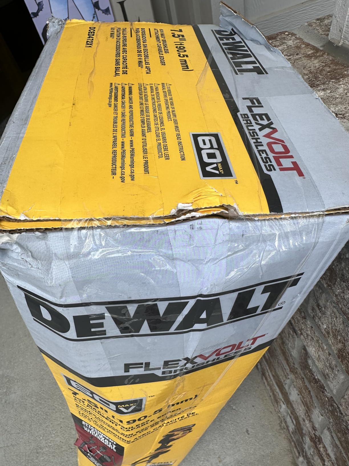 DEWALT 60V MAX Cordless Lawn Edger Kit, FLEXVOLT Battery & Charger Included (DCED472X1) customer photo 1