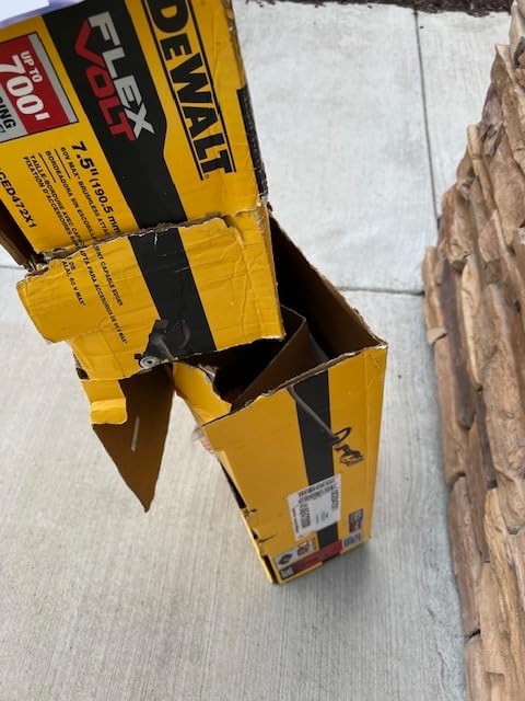 DEWALT 60V MAX Cordless Lawn Edger Kit, FLEXVOLT Battery & Charger Included (DCED472X1) customer photo 2
