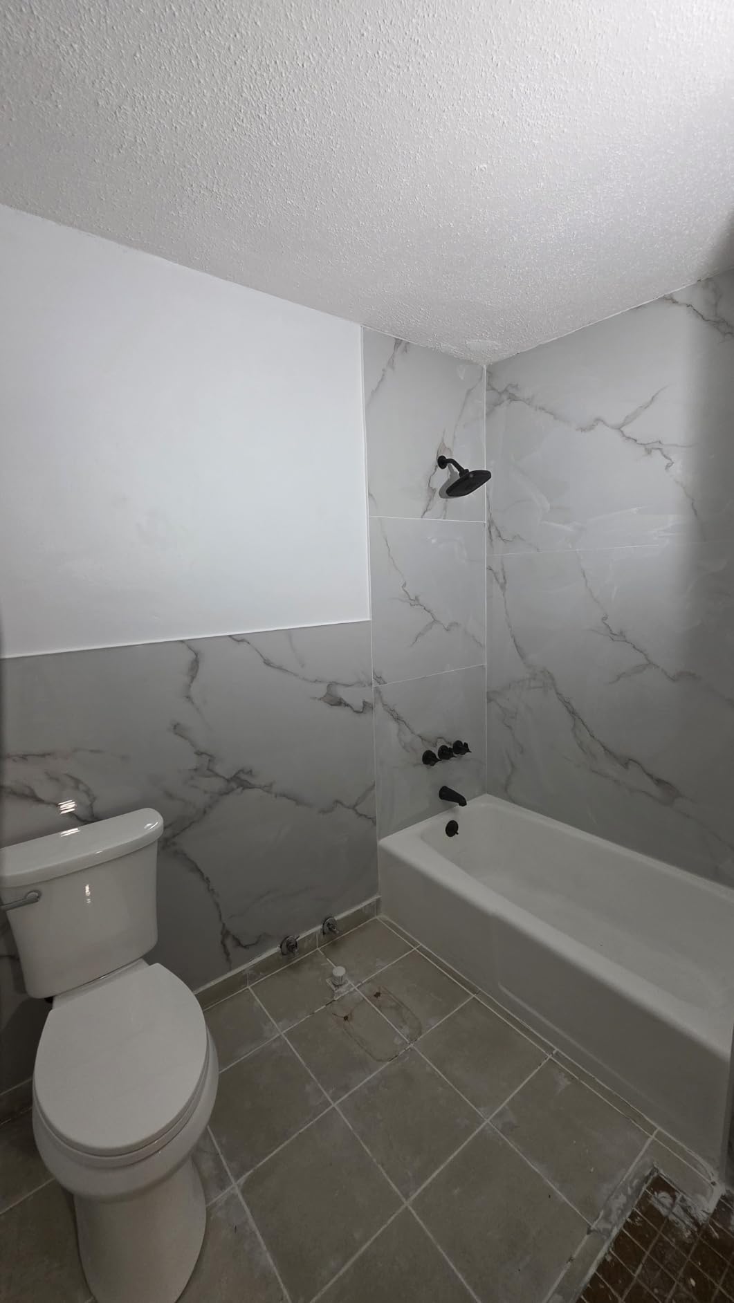 Rain Shower Head VMASSTONE 9In High Pressure Showerhead - Tool Free Installation- with Large Spray Surfaces and 200 Nozzles for Delicate and Unstimulate Shower Experience (EM-001 Matte Black/Black) customer photo 1