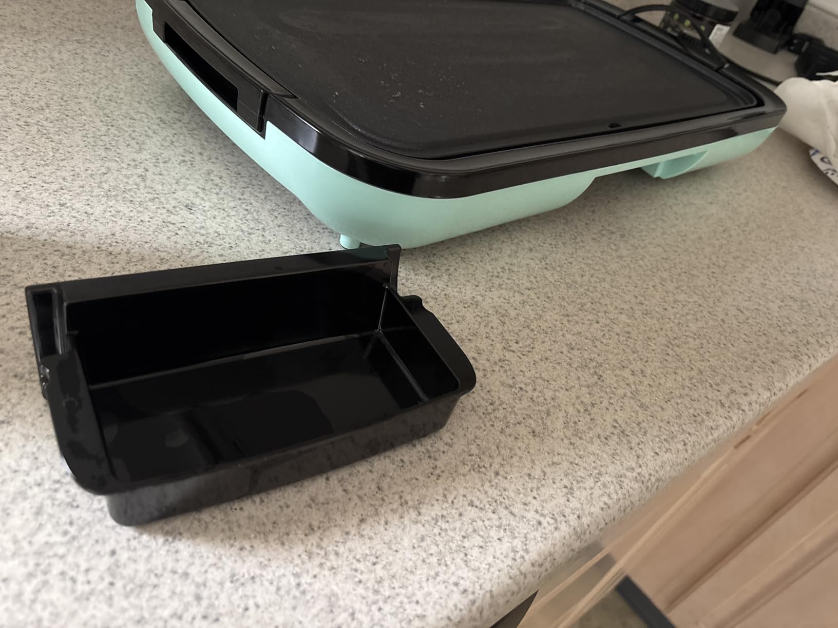 Dash Deluxe Everyday Electric Griddle, Removable Nonstick Plate, Grey customer photo 1